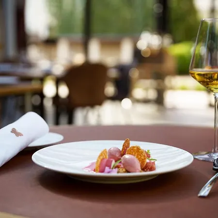 Les Jardins D'Anais 4*