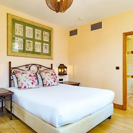 Les Jardins D'anais Otel 4*