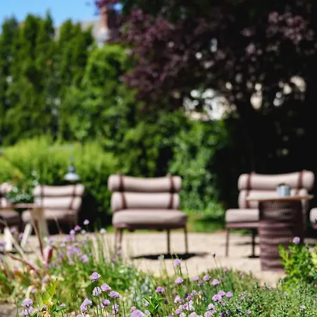 Les Jardins D'anais Otel 4*