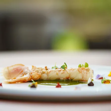 Otel Les Jardins D'anais 4*