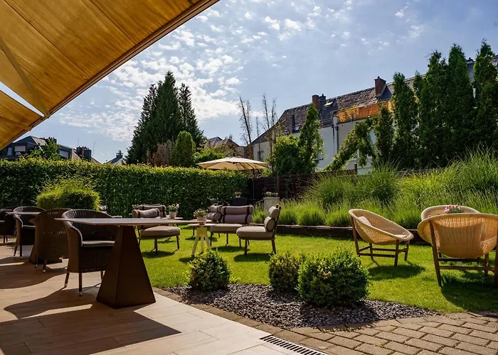 호텔 Les Jardins D'anais 4*