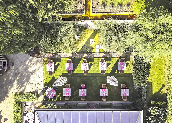 호텔 Les Jardins D'anais 4*