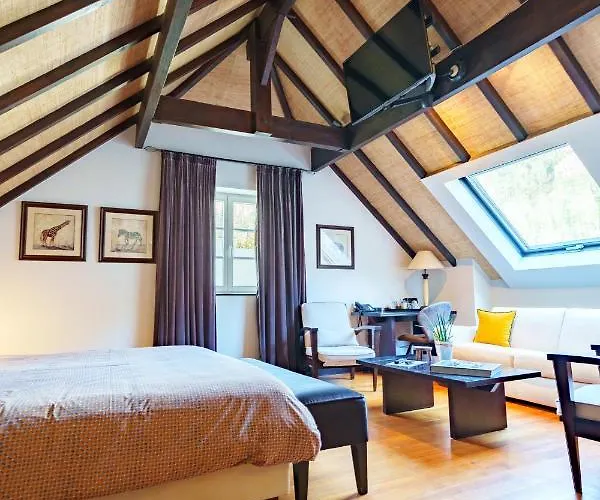 Otel Les Jardins D'anais 4*